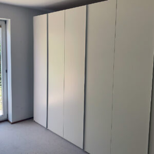 Schlafzimmer mit Einbauschrank